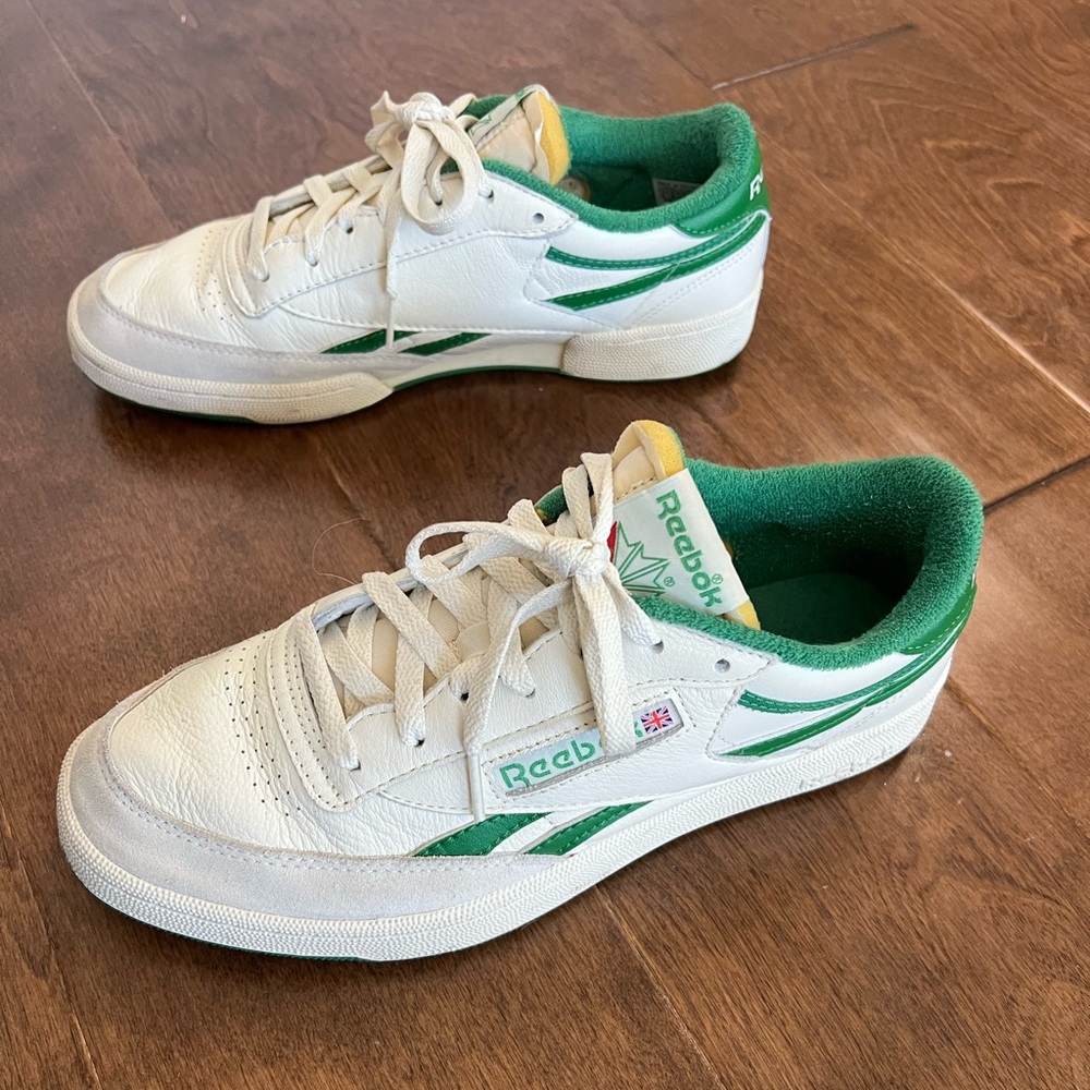 Men’s Reebok size 9